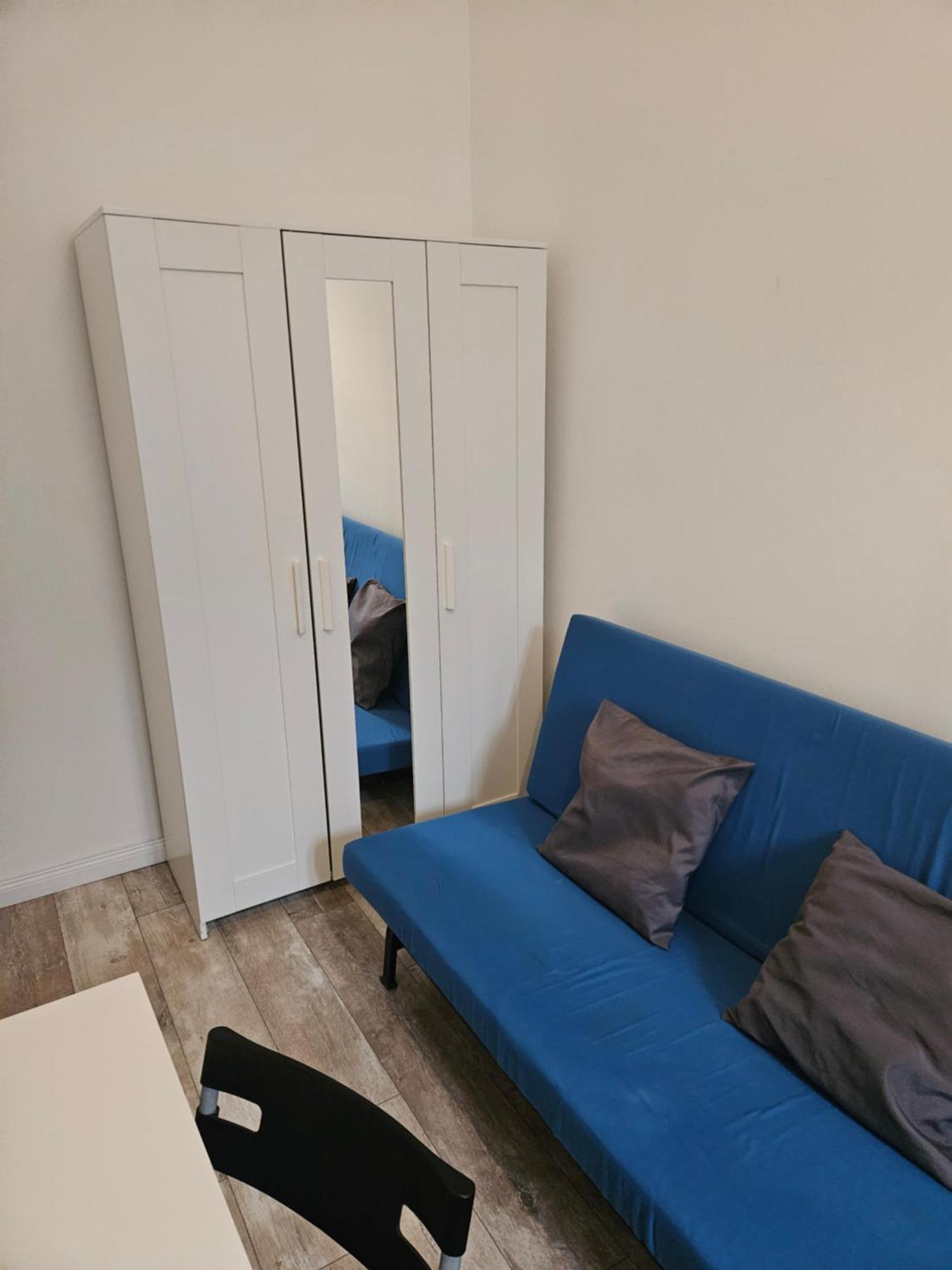 Hostal Near To Bohem Center